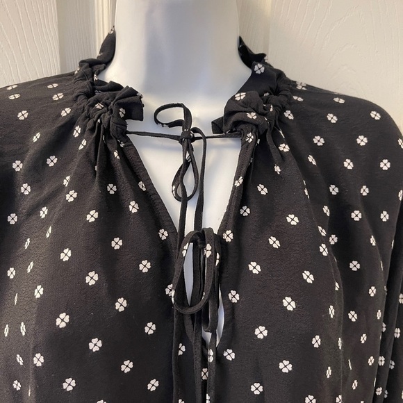 Kate Spade Tie Collar Tiny 4-Leaf clover Lightweight Tunic - Picture 2 of 9